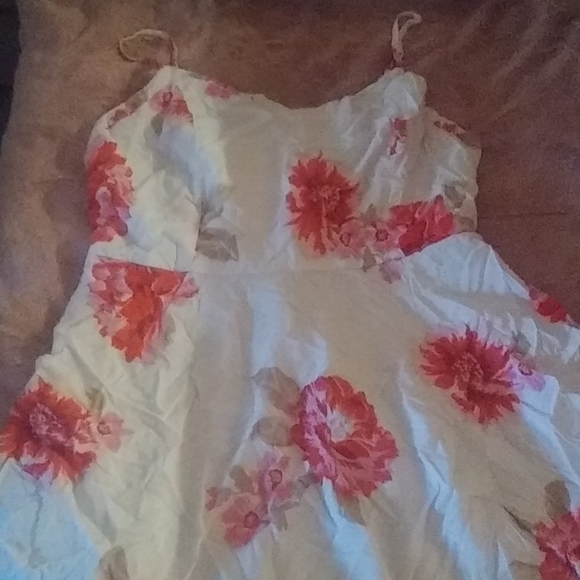 Old Navy Dresses & Skirts - Old Navy White Summer Dress. Size Large.